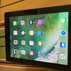 APPLE IPAD LIKE NEW