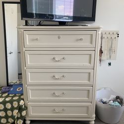FREE** Bureau W/ Side Storage