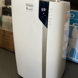 DeLonghi Pinguino DeLuxe PAC EX398VUV 700 sq ft Portable Air Conditioner