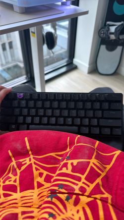Razor Huntsman Mini Purple Switch