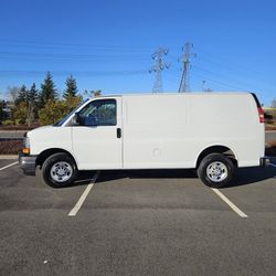 2018 Chevrolet Express 2500 Cargo Van 