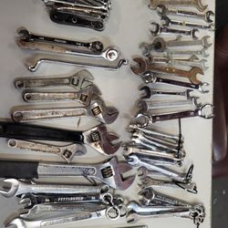 Lot Of Wrenches And Adjustable Wrenches 