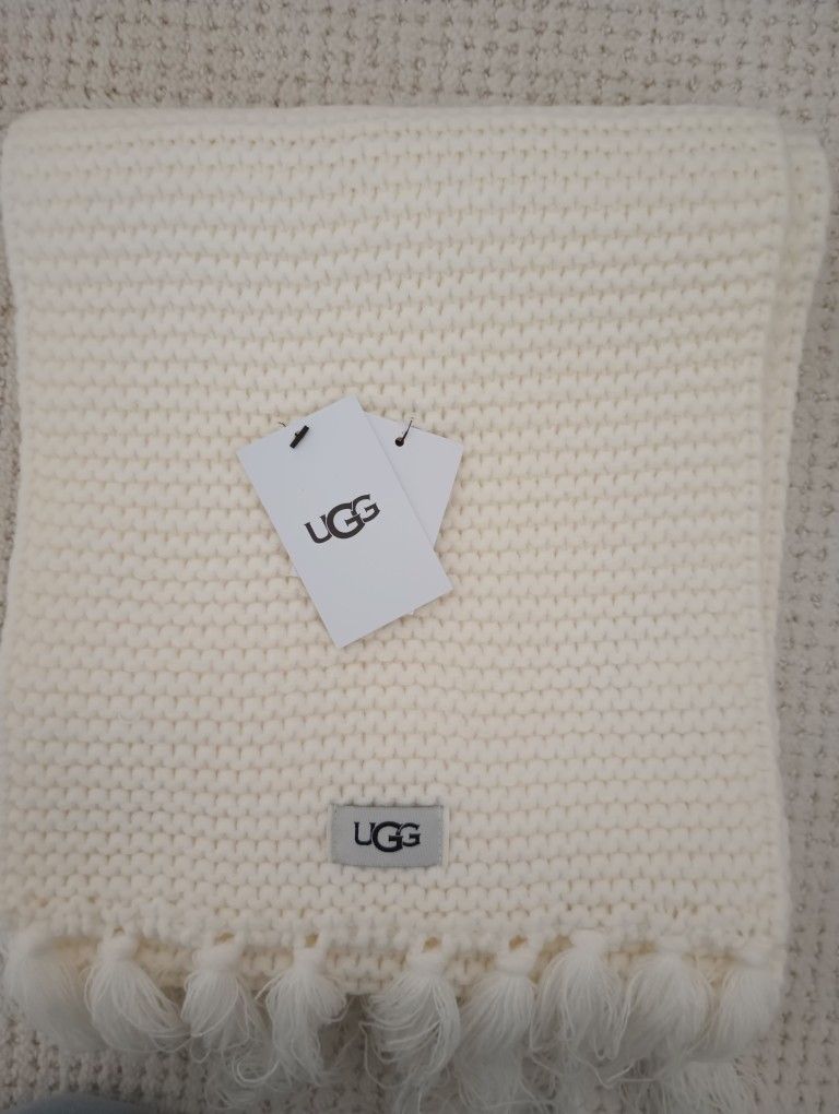 New - UGG Fringe Trim Knit Scarf (Color: Ivory)