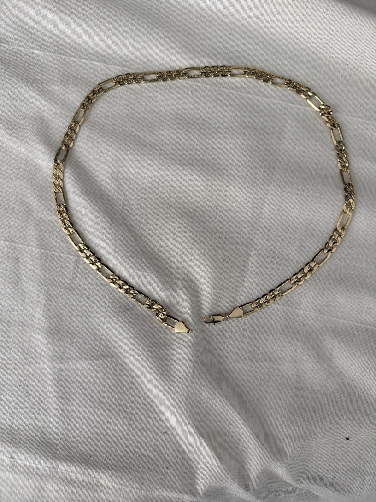 20 inch 9 mm 42 g 18k gold Figaro chain