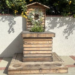 Outdoor Wooden Decor