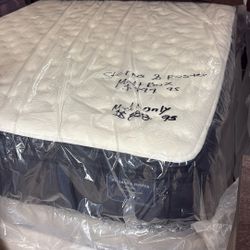 Brand new mattress by Stearns and Foster 888 compare it 2700