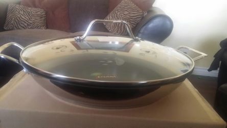 Hermosa cacerola de 4qts de princess house