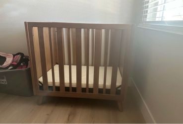 Baby crib