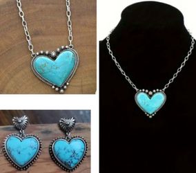 TURQUOISE HEART PENDANT NECKLACE & EARRINGS SET