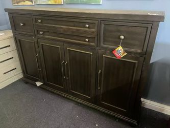 72" Sideboard，$550