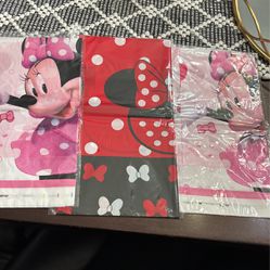 3 Minnie Mouse Disposable Table Clothes