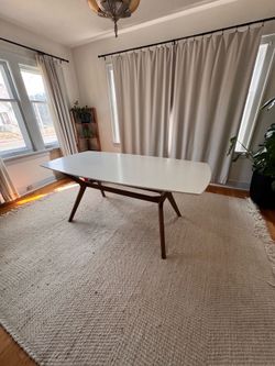 6 chair dining room table PICKUP ON AUG 10th