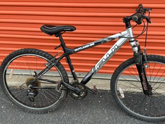 Fuji 26 In Mountain Bike
