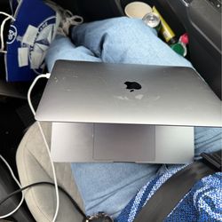 Apple MacBook Pro 13-inch (2020, A2251)