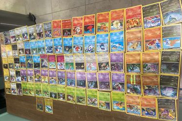 Vendo $100 Large Lot of Pokémon Trading Cards