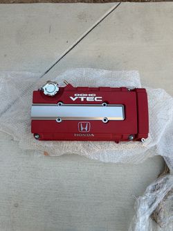 FS: Brand New EK9/DC2 oil cap, brand new JDM EK9/DC2 valve cover, brand new OEM spark plug cover