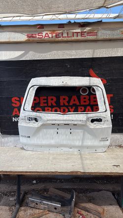 2019 RAV4 Tailgate Shell OEM 2025