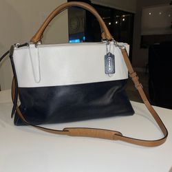 Authentic Pre Owned Coach 30383 Bourough Bag Tan White And Black Excellent 14x9