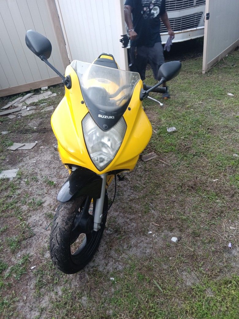 Suzuki Motorcycle  2004