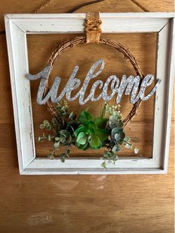 WELCOME PLAQUE