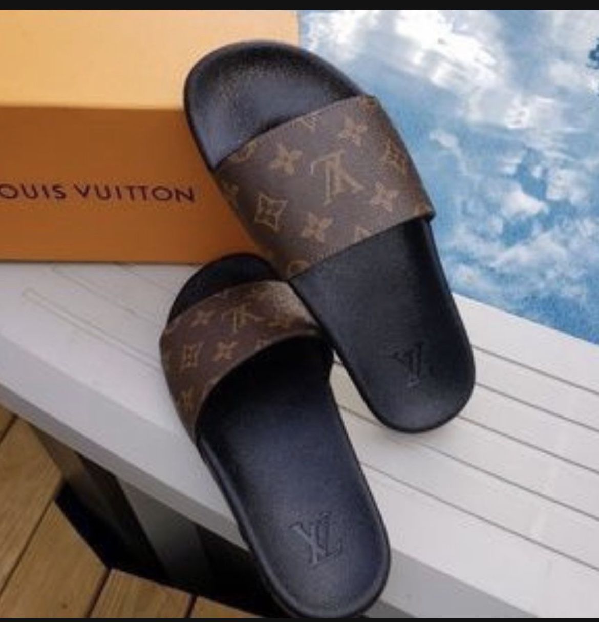 Louis Vuitton Waterfront Mule, Men Sliders