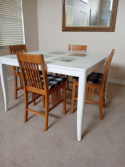 White table and  4 chairs