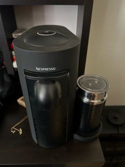 Nespresso Machine + accessories