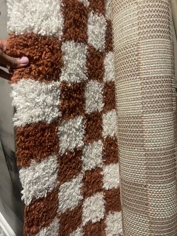 Checkered Rug 5’3x7