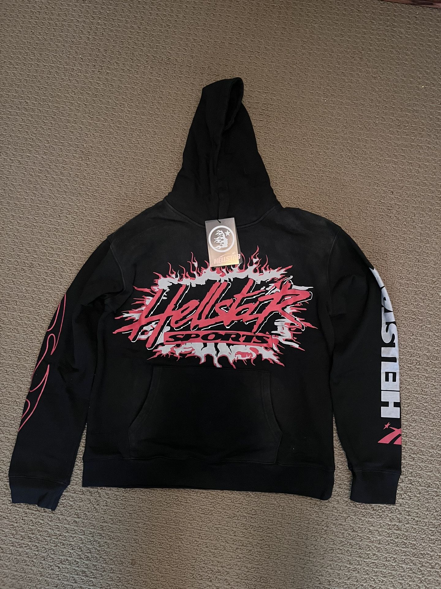 HELLSTAR HOODIE MEDIUM FUTURE FLAME BLACK AND RED HELLSTAR HOODIE BRAND NEW.