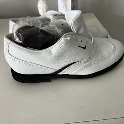 Women’s Golf Shoe