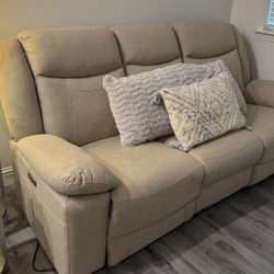 Reclining sofa