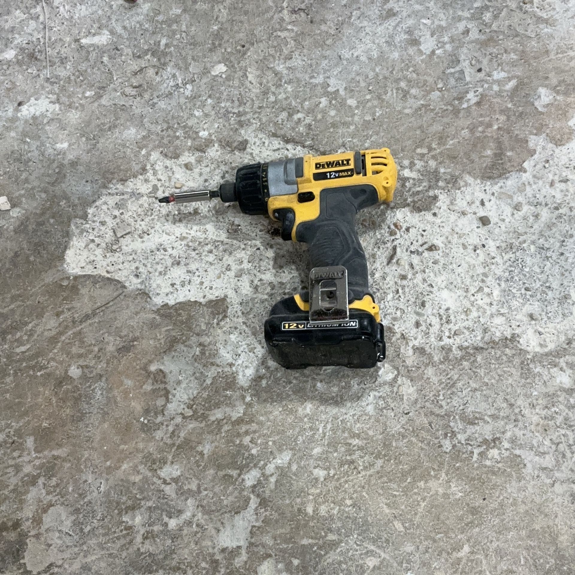Dealt 12v Max Cordless