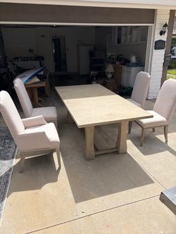 Dining room table with 6 chairs
