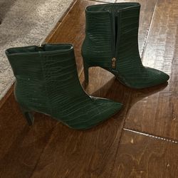 Women’s dark green low boots