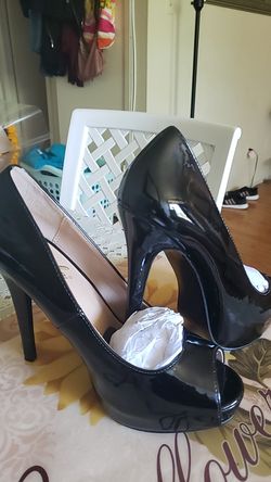 Zapato alto,nuevo nunca usado 8/.5