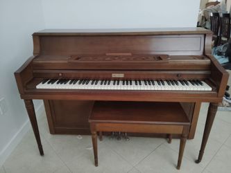 Wurlitzer Upright Piano, Anniversary Model