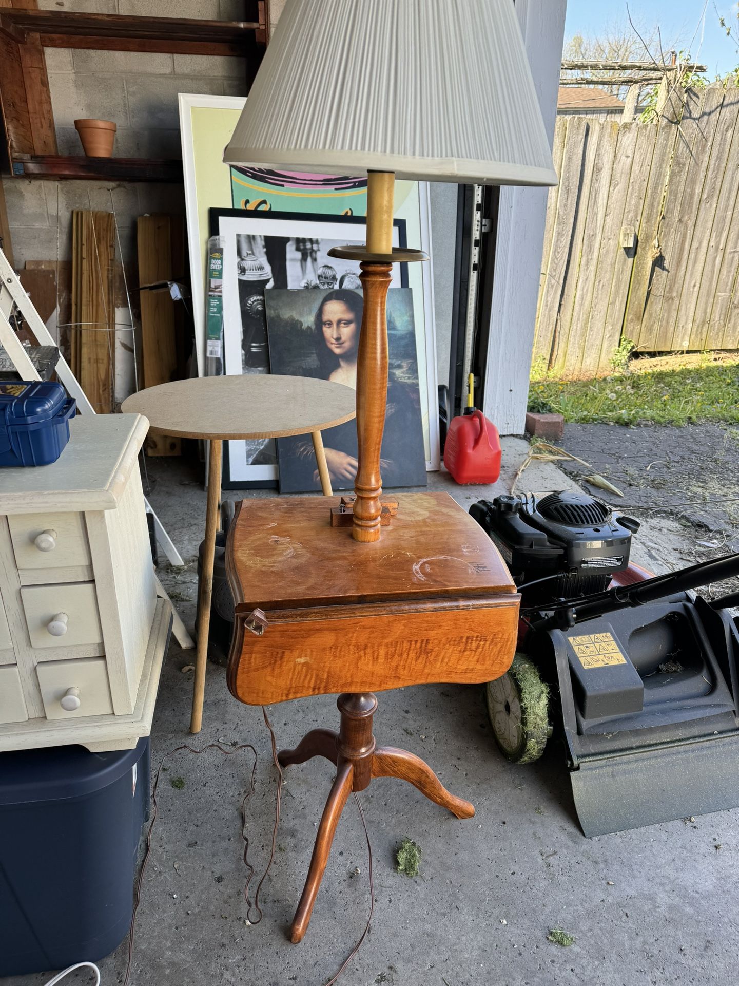 End Table W/Lamp