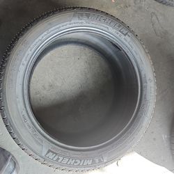 295/40/20 Michelin tire 295 40 20
