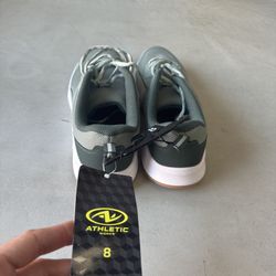 👟 GREEN SNEAKERS (Size 8)