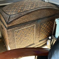 Wicker Chest 