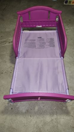 Toddler bed with Matress
