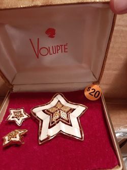 Vintage Jewelry  From New York  Clip On Earings And Pin Broch