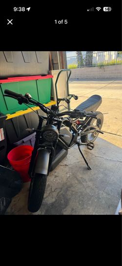 Throttle one E-bike