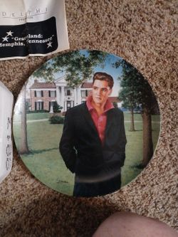 Elvis plate