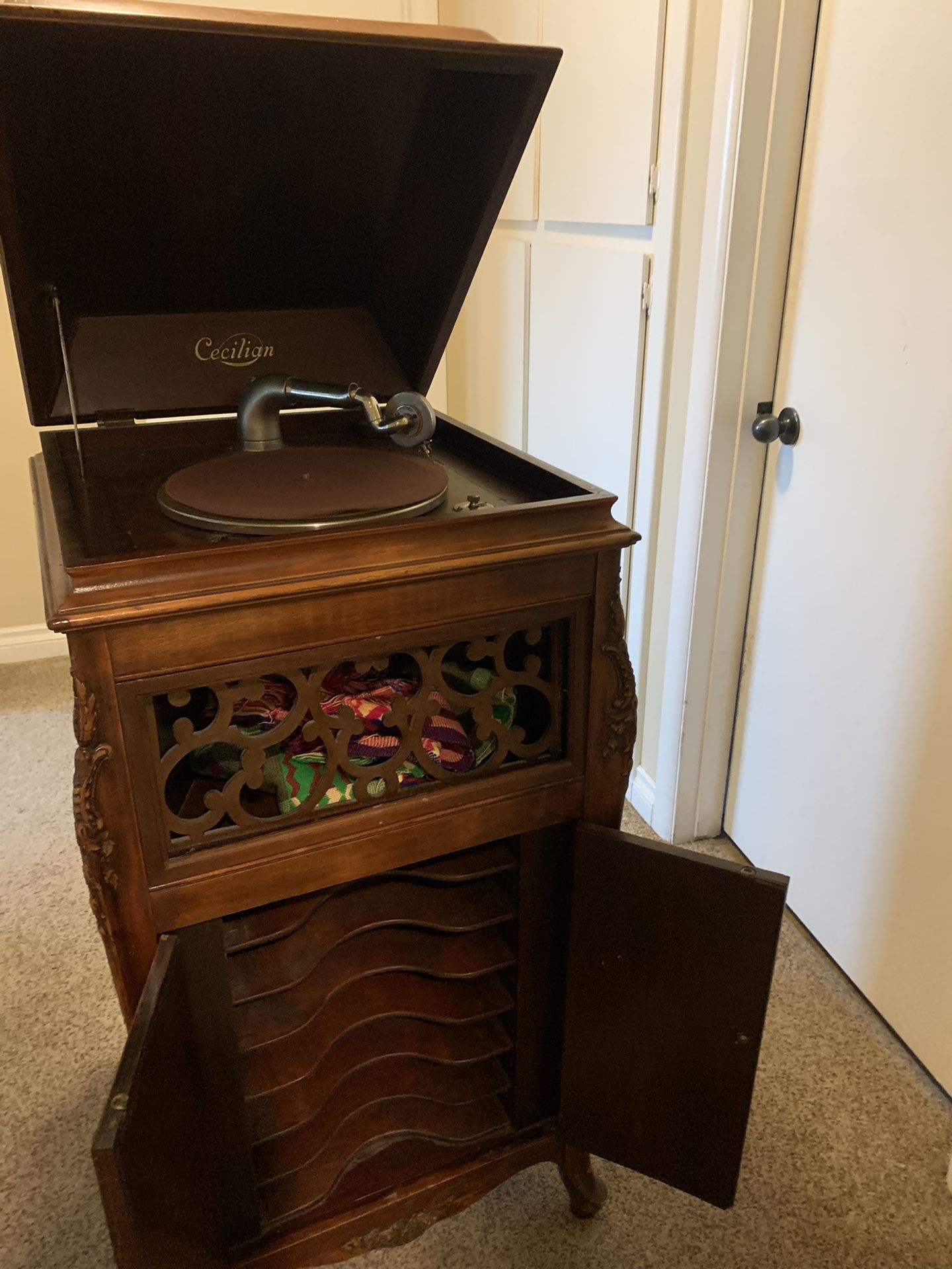 Cecelian Gramophone Cabinet