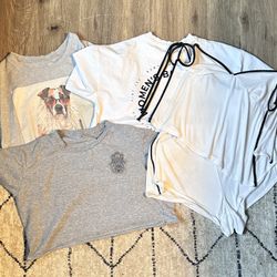 4 Pack of Womens Vintage Clothing 