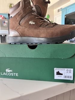 Brand New Shoes . Men Size 9 . Never Used It.