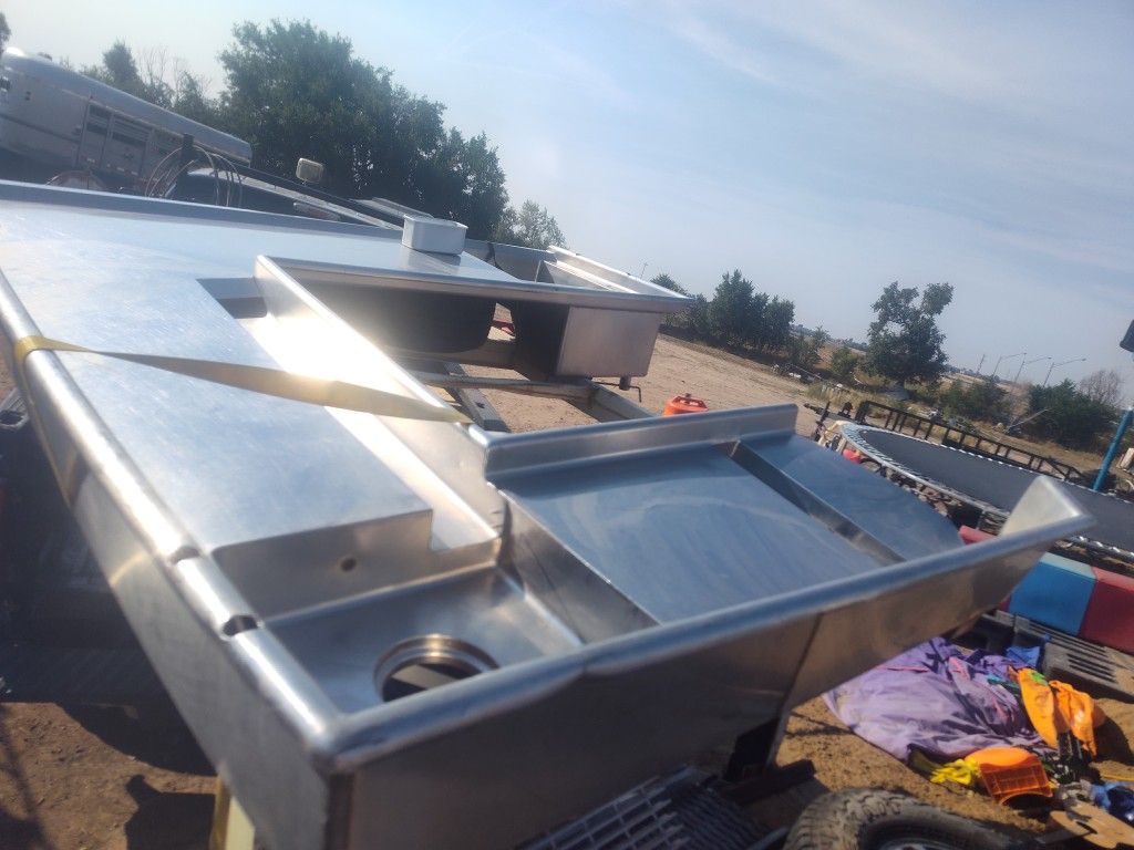 Stainless Steel Sinks And Shelves