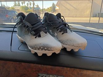 Under armor cleats size 10 and 1/2