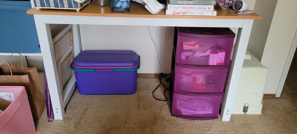 White/Light Brown Desk